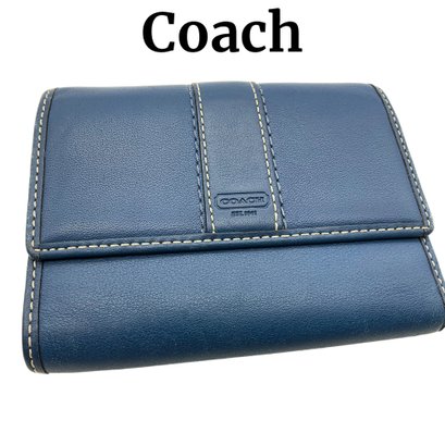 Lot 37- COACH! Blue Leather Wallet With Pink Interior