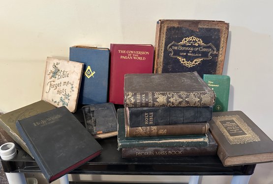 Lot 387 -antique Books From Different Religious Denominations And Churches - Bibles