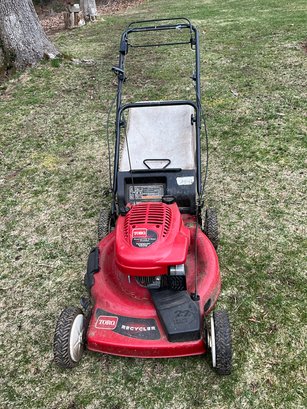 Lot 25- Toro Push Lawn Mower 22 Inch Front Drive Recycler