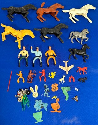 Lot 67- Vintage Marx Toy Lot!  Horses, Cowboys, Various Pieces