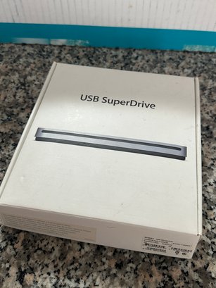 Lot 305SES - Apple USB Super Drive CD DVD Reader