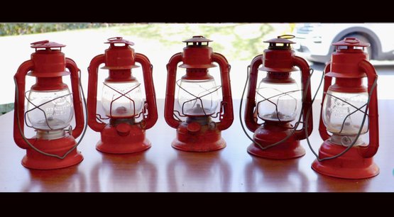 Lot 107- 1940-50s Dietz Comet Railroad Kerosene Lanterns - Lot Of 5 - Made In USA - H-10 Syracuse NY
