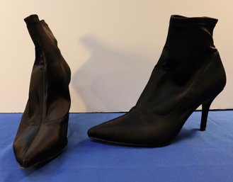 Lot 509 - Inc-Zee Black Satin Fabric Pointed Toe High Heeled Bootie Shoes - Size 9M