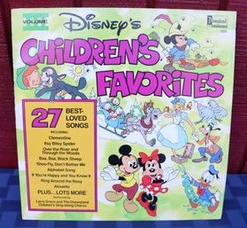 Lot 269 - Disneyland Records Disney's Children's Singalong Favorites Record - Vintage