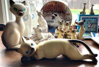 Lot 408- Siamese Trinkets Cats Figurines Lights Plates Avon Bottles Salt And Peppers Lot Of 24