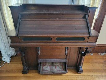 Lot 100: Victorian Mason & Hamlin Pump Organ Walnut Case