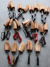 Lot 152 - 14 Pairs Of Mens Wooden Shoe Trees Size M4