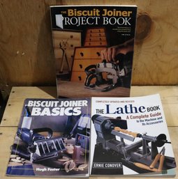 Lot 106 - Lot Of 3 Books - The Biscuit Joiner - Project Book - Basics - Woodworking - Guide To Lathe