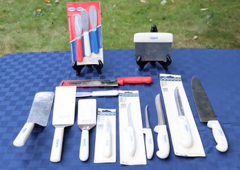 Lot 220 - Sysco / Dexter Russell 13 Piece Knife & Spatula Lot - Most Brand New