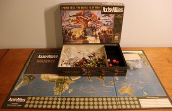 Lot 274CAN - WWII Axis & Allies Board Game - Spring 1942 - The World Is At War!