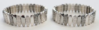 Lot CV36-  Pair Of Silver Metal Oval Bracelets - Nice Costume Jewelry