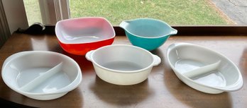 Lot 413- Pyrex Bowls Fire King Casserole Glassbake Lot Of 5 - As Is