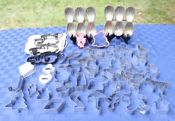 Lot 221 - Cookie Cutter & Molds Lot Of 38 - Madeline Maker - Animals - Cars - Christmas - Holiday