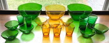 Lot 405- Anchor Hocking Amber & Green Juice Glasses Bowls Set