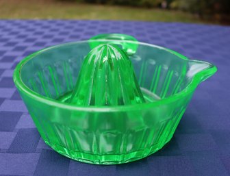 Lot 208 - Uranium Green Glass Juicer Citrus Reamer - Depression Glass - Orange Lemon Juice - Vintage Piece