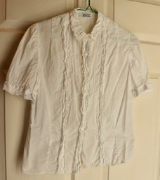 Lot CV27- 1960s Macy Associates - Made In France White Cotton Lace Short Sleeve Blouse