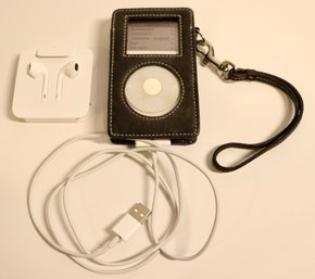 Lot 285-  Vintage Apple IPod Classic 4th Generation In Case- 20 GB - Click Wheel - 2004