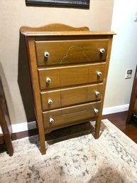 Lot 363- Vintage Maple Baby Child Dresser With Dovetail Joints - Check Out The White Knobs!