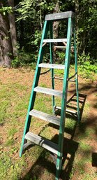 Lot 388SHED - Green Step Fiberglass Ladder - 6 Foot