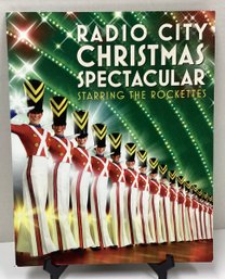 Lot 3RR - Radio City Music Christmas Spectacular Rockettes Booklet With 36 Poster