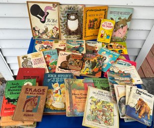 Lot 113G - Large Lot Of Childrens Vintage Books - Rin Tin Tin