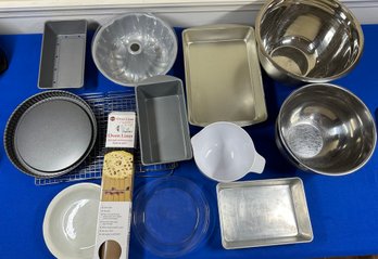 Lot 51 - BAKEWARE! Meatloaf Pan, Casserole Dish, Bundt, Mixing Bowls And More!