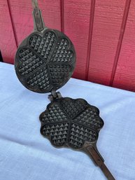 Lot 343 - Jotul Norway - Cast Iron Heart Waffle Iron Maker - Hand Held Primitive Antique Kitchen Tool - NR6