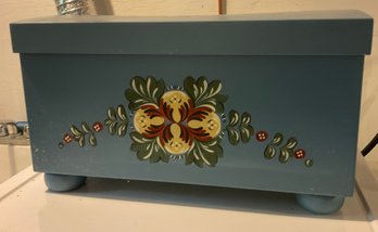 Lot 30: Pleasant Company American Girl Doll Chest