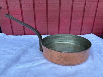 Lot 365 - 1940-50s Heavy Copper Saute Skillet Fry Pan - Cast Iron Handle - Gaillard Paris France - Hand Forged