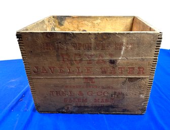 Lot 325 -  Insist Upon The Best - Royal Javelle Water Vintage Wood Box With Dovetail Joints - Thel & Co. Salem