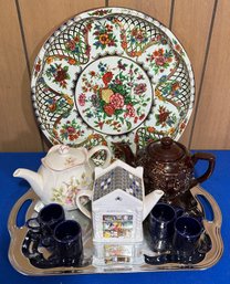 Lot 563B - Tea Party! Collection Of Vintage Tea Pots - Daher Made In England Tin Tray