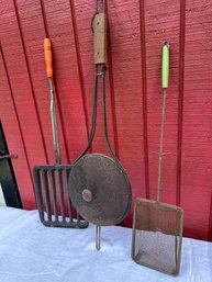 Lot 393 - Primitive Fireside Popcorn Chestnut Roasters - Open Fire Cooking - Vintage Country Home Decor