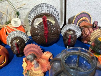 Lot 577B - Halloween And Thanksgiving Lot - Pumpkins & Turkeys, Vintage Lunch Trays