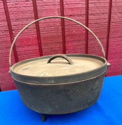 Lot 305 - Early 1900s Cast Iron Footed Fireplace Dutch Oven - Primitive Antique Kitchenware USA