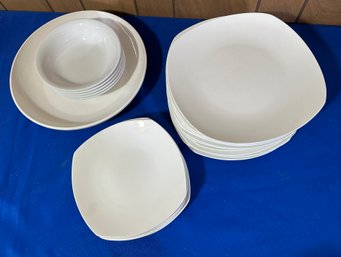 Lot 599B - Elite Gibson Square White Dish Set Square Plates - Large White Serving Bowl