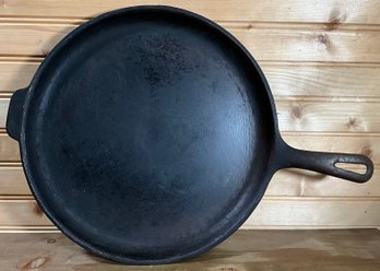 Lot 681- Wagner Ware Cast Iron Skillet Griddle 11 1/4 Inch - Made In USA