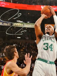 Lot 534 - Paul Pierce Basketball Celtics Player 34 Photograph Signed Autograph