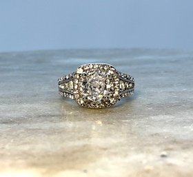 Lot 60SES- Pretty! Costume Silver Ring With Crystals Size 7