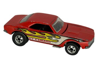 Lot 311- HOT WHEELS Matchbox Mattel - '67 Red Camaro 1982 Toy Car