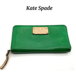 Lot 24SES- Kate Spade Kelly Green Leather Wallet