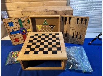 Lot 455- All In One Wooden Game Set Box - Chinese Checkers- Tic Tac Toe - Chess - Checkers - Chutes