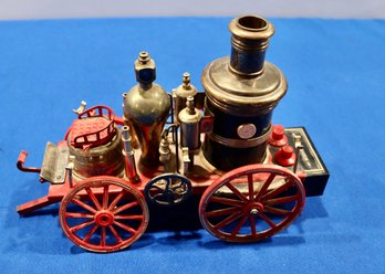 Lot 254 - Waco Vintage - The Mississippi 1869 - Steam Engine Fire Wagon AM Radio - Made In Japan