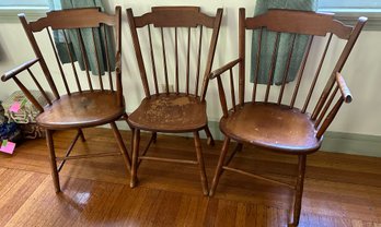 Lot 300 - Project Pieces! 3 Cool Vintage Dining Room Chairs With Spindle Backs