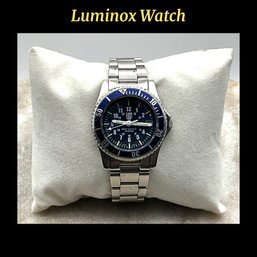 Lot 496- Luminox Womens Watch- Swiss Made Series 1530