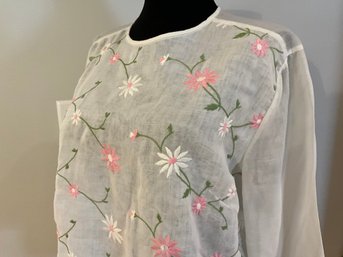 Lot 47- Sweet! Ship N Shore Pink Daisy Sheer Blouse Top Womens Vintage Size 38 M