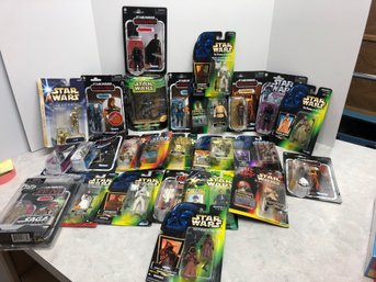 Lot 518 - Lot Of 25 Star Wars Action Figures Skywalker, Yoda, R2D2, Obi-wan-kenobi Shadows Of Empire - New