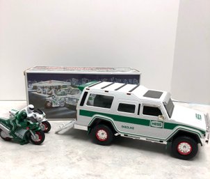 Lot 519 - Hess Toy Truck Utility Vehicle With 2 Friction Motorcycles 1964-2004 - 40th Anniversary -