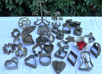 Lot 28- Antique Cookie Cutters - Nice Assortment - Lot Of 31 - Christmas - Stars - Gingerbread Man - Flowers