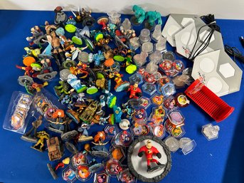 Lot 381 - Huge Lot Of Skylanders Figures & Bases - Disney Infinity Portal Toy
