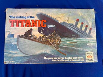 Lot 384 - Sinking Of The Titanic Board Game By IDEAL